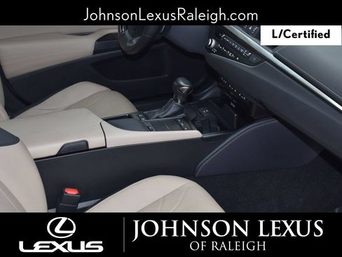 Used 2021 Lexus ES 300h Ultra Luxury w/ Accessory Package 2 FWD image 10