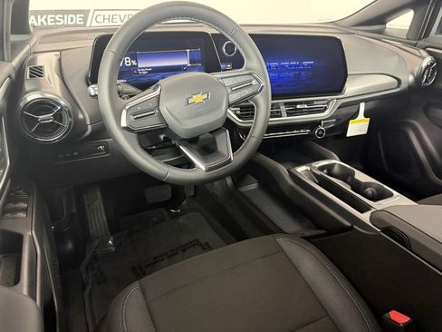 New 2026 Chevrolet Equinox EV LT image 17