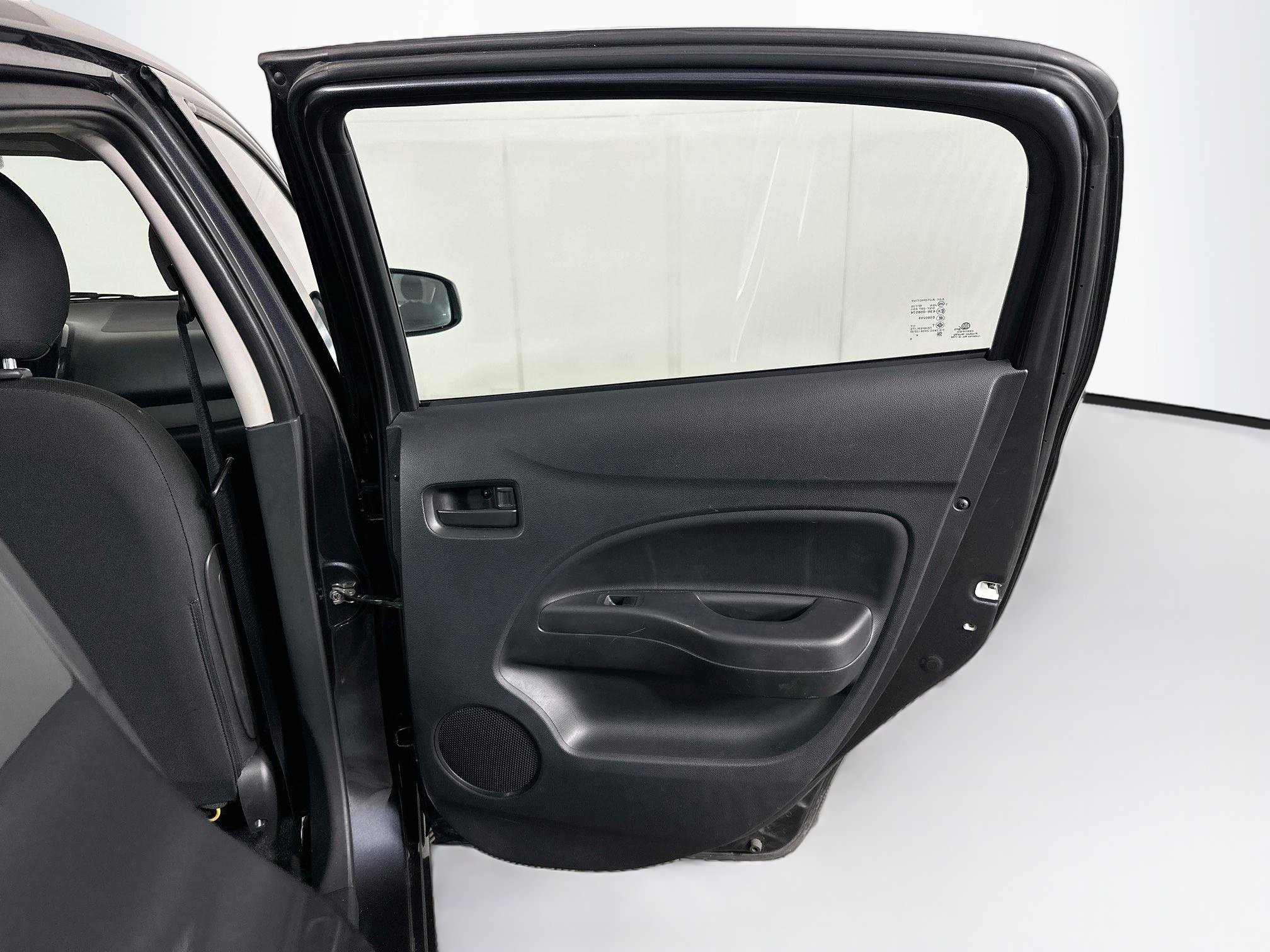 Used 2024 Mitsubishi Mirage ES FWD image 27