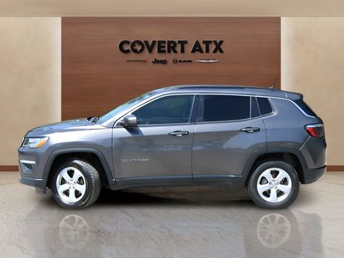 Used 2021 Jeep Compass Latitude w/ Driver Assistance Group AWD/4WD image 2