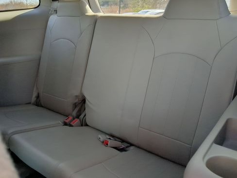 Used 2017 Buick Enclave Leather image 22