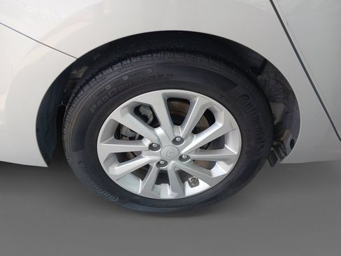 Used 2022 Hyundai Accent SEL FWD image 10