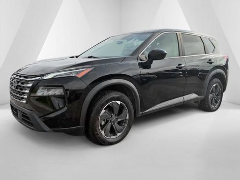 Used 2025 Nissan Rogue SV FWD image 3