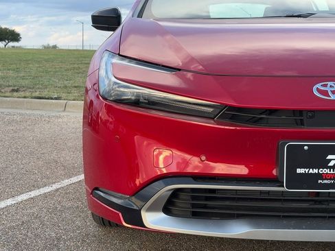 New 2026 Toyota Prius Plug-In Hybrid image 4