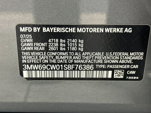 Used 2025 BMW 330i Sedan w/ Premium Package RWD image 19