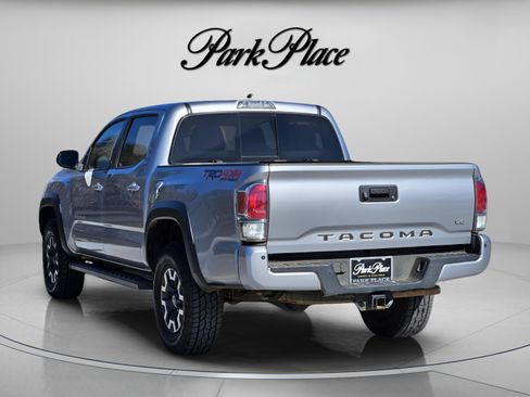 Used 2021 Toyota Tacoma TRD Off-Road w/ Technology Package image 3