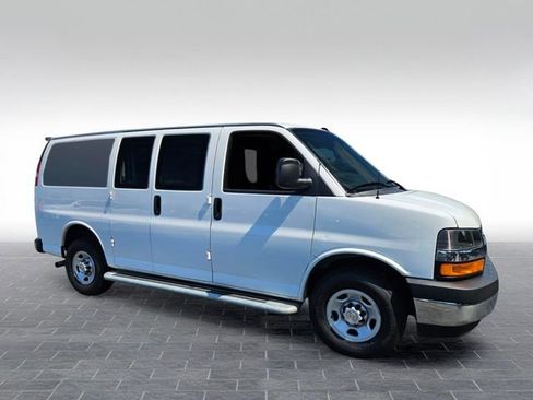 Used 2024 Chevrolet Express 2500 w/ Driver Convenience Package RWD image 3