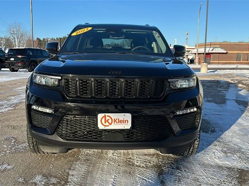 Used 2023 Jeep Grand Cherokee Limited w/ Black Appearance Package image 2
