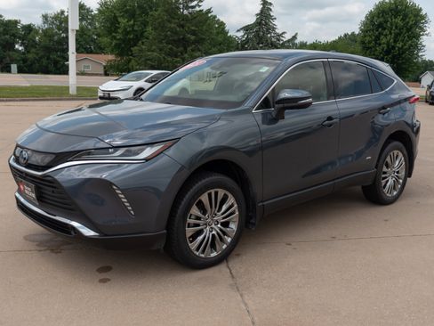 Used 2021 Toyota Venza Limited w/ Advanced Technology Package AWD/4WD image 5