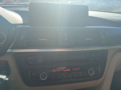 Used 2015 BMW 320i xDrive 320i xDrive image 8