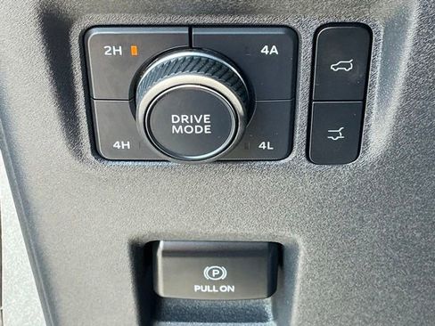 Used 2025 Ford Expedition Platinum AWD/4WD image 36