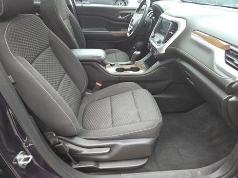Used 2019 GMC Acadia SLE image 11