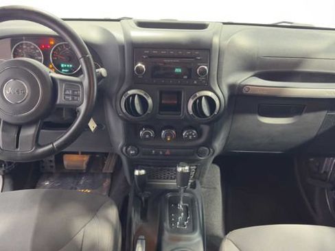 Used 2018 Jeep Wrangler Sport AWD/4WD image 18