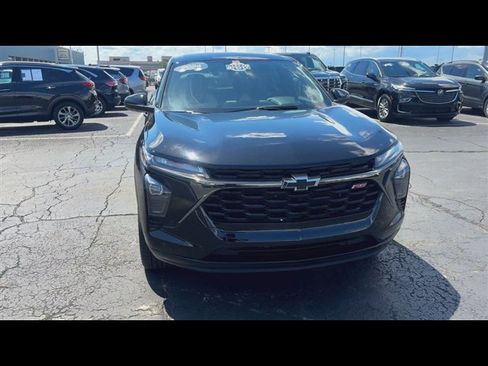 Certified 2024 Chevrolet Trax RS w/ Driver Confidence Package FWD image 3