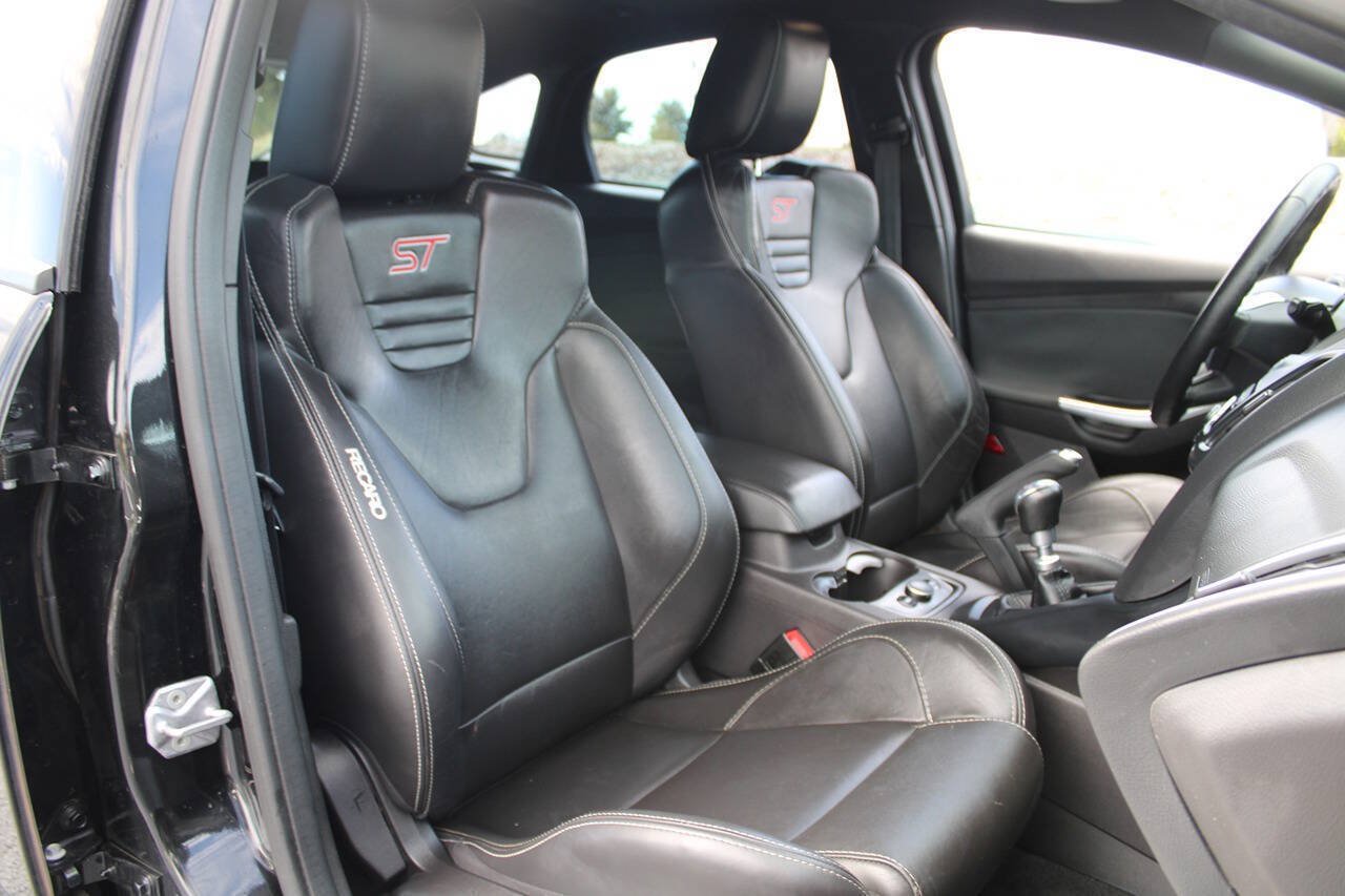 Used 2014 Ford Focus ST w/ Equipment Group 202A FWD image 21