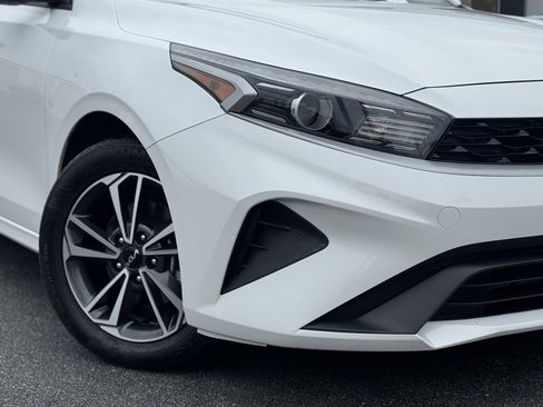 Used 2024 Kia Forte LXS w/ LXS Technology Package image 3