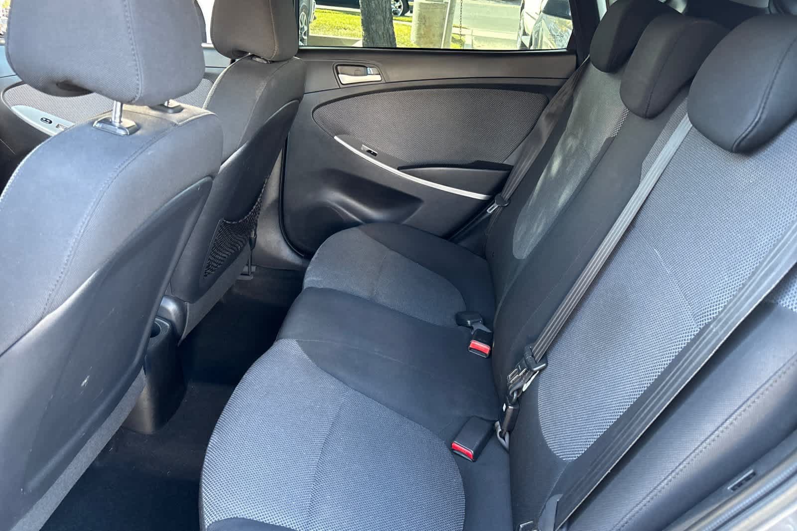 Used 2014 Hyundai Accent GS FWD image 4