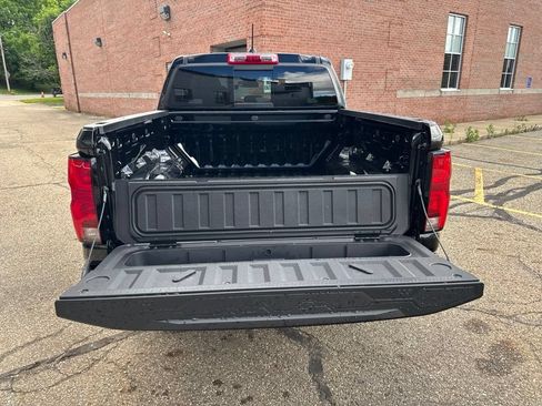 New 2026 Chevrolet Colorado LT w/ LT Convenience Package AWD/4WD image 9