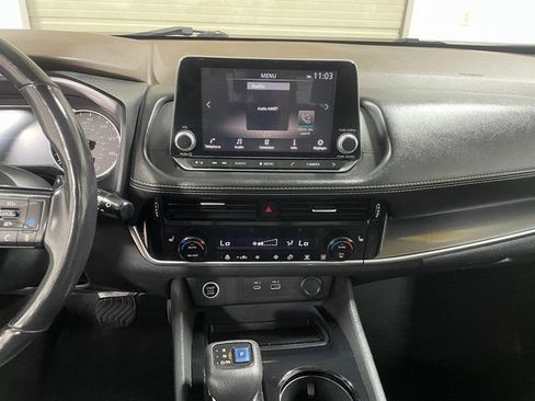 Used 2021 Nissan Rogue SV AWD/4WD image 16