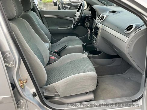 Used 2005 Suzuki Reno S image 5