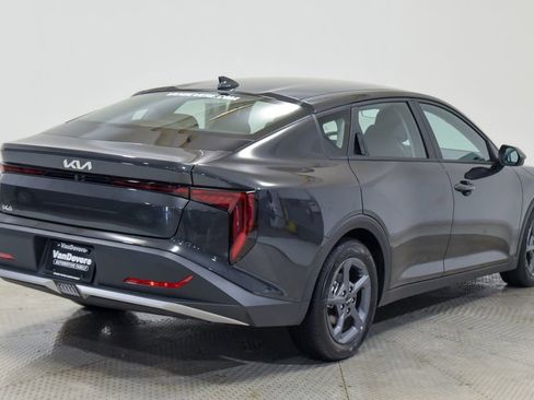 Used 2025 Kia K4 LXS image 13