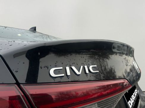 Certified 2025 Honda Civic Sport image 30