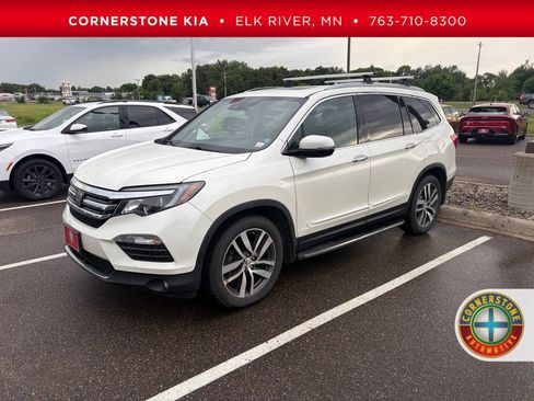 Used 2016 Honda Pilot Touring image 1