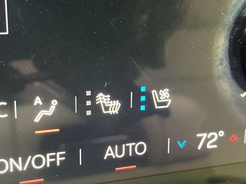Certified 2025 GMC Yukon XL Denali w/ Sun & Power Step Package AWD/4WD image 24
