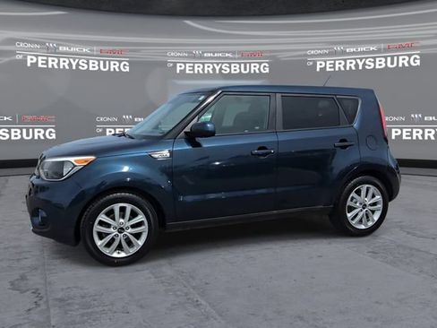 Used 2018 Kia Soul + FWD image 4