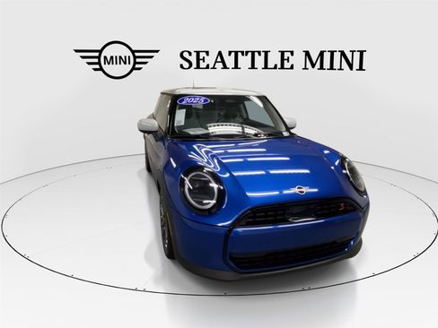 Certified 2025 MINI Cooper S image 3