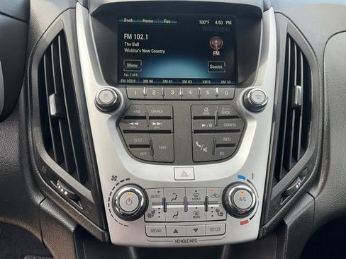 Used 2017 Chevrolet Equinox LT AWD/4WD image 16