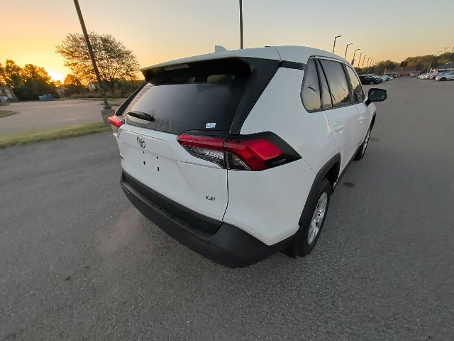 Certified 2024 Toyota RAV4 LE FWD image 5