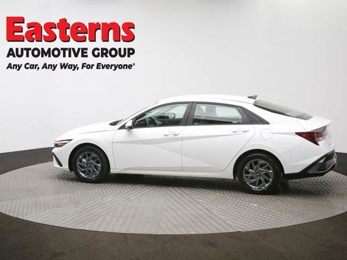 Used 2024 Hyundai Elantra SEL image 62