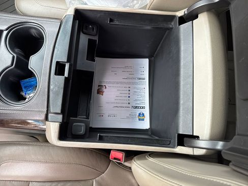 Used 2018 Chevrolet Tahoe LT image 32