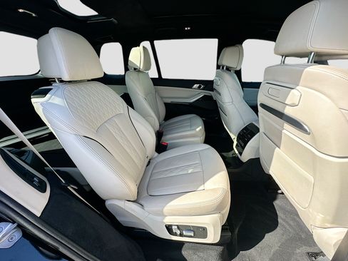 Used 2024 BMW X7 xDrive40i w/ Executive Package AWD/4WD image 28