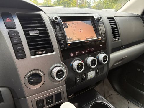 Used 2010 Toyota Sequoia Limited AWD/4WD image 29