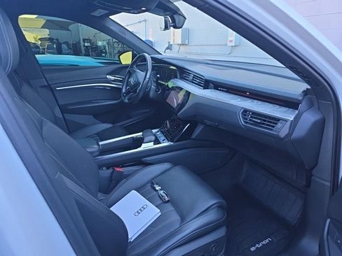 Used 2024 Audi Q8 e-tron Prestige w/ Prestige Package AWD/4WD image 15