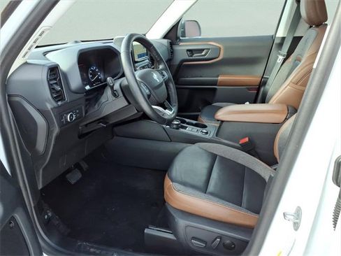 Used 2022 Ford Bronco Sport Outer Banks w/ Tech Package image 11