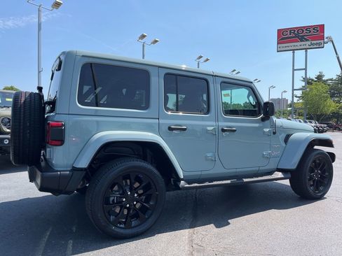 Used 2023 Jeep Wrangler Unlimited Sahara w/ Cold Weather Group AWD/4WD image 49