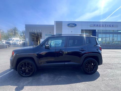 Used 2023 Jeep Renegade Altitude image 5