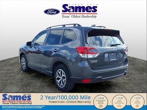 Used 2023 Subaru Forester Premium image 7