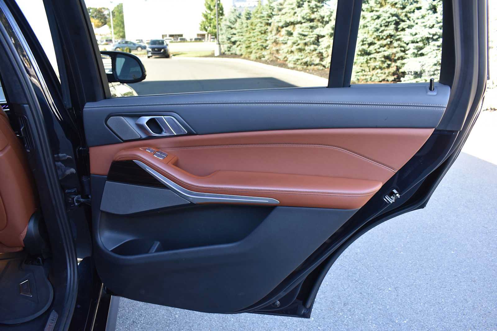 Used 2024 BMW X7 M60i w/ Executive Package AWD/4WD image 9