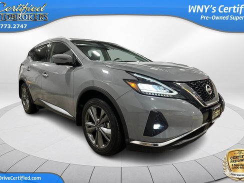 Used 2023 Nissan Murano Platinum image 3