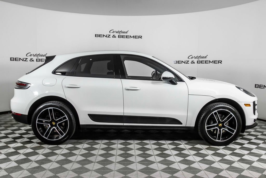Used 2020 Porsche Macan AWD/4WD image 3