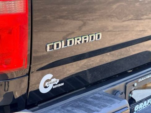 Used 2016 Chevrolet Colorado LT w/ Midnight Edition AWD/4WD image 27