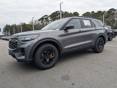New 2026 Ford Explorer ST-Line w/ ST-Line Street Pack image 9