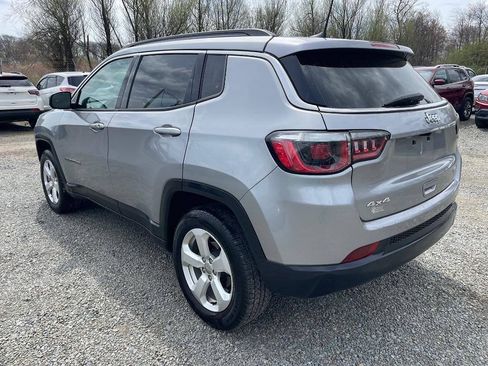 Used 2019 Jeep Compass Latitude w/ Popular Equipment Group AWD/4WD image 7