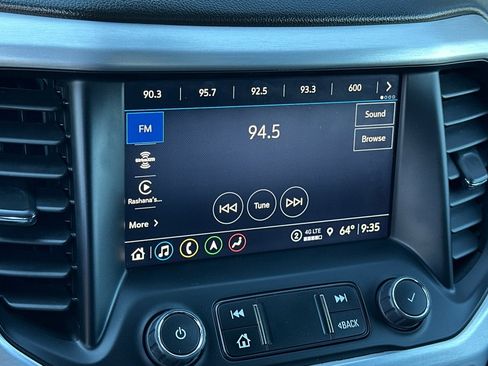 Used 2022 GMC Acadia SLT w/ Elevation Edition image 27