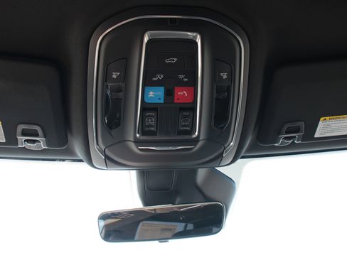 New 2025 Jeep Grand Cherokee L Altitude image 22