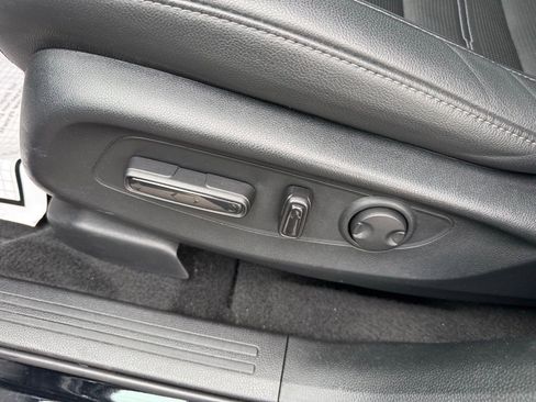 Used 2025 Honda CR-V EX-L image 16